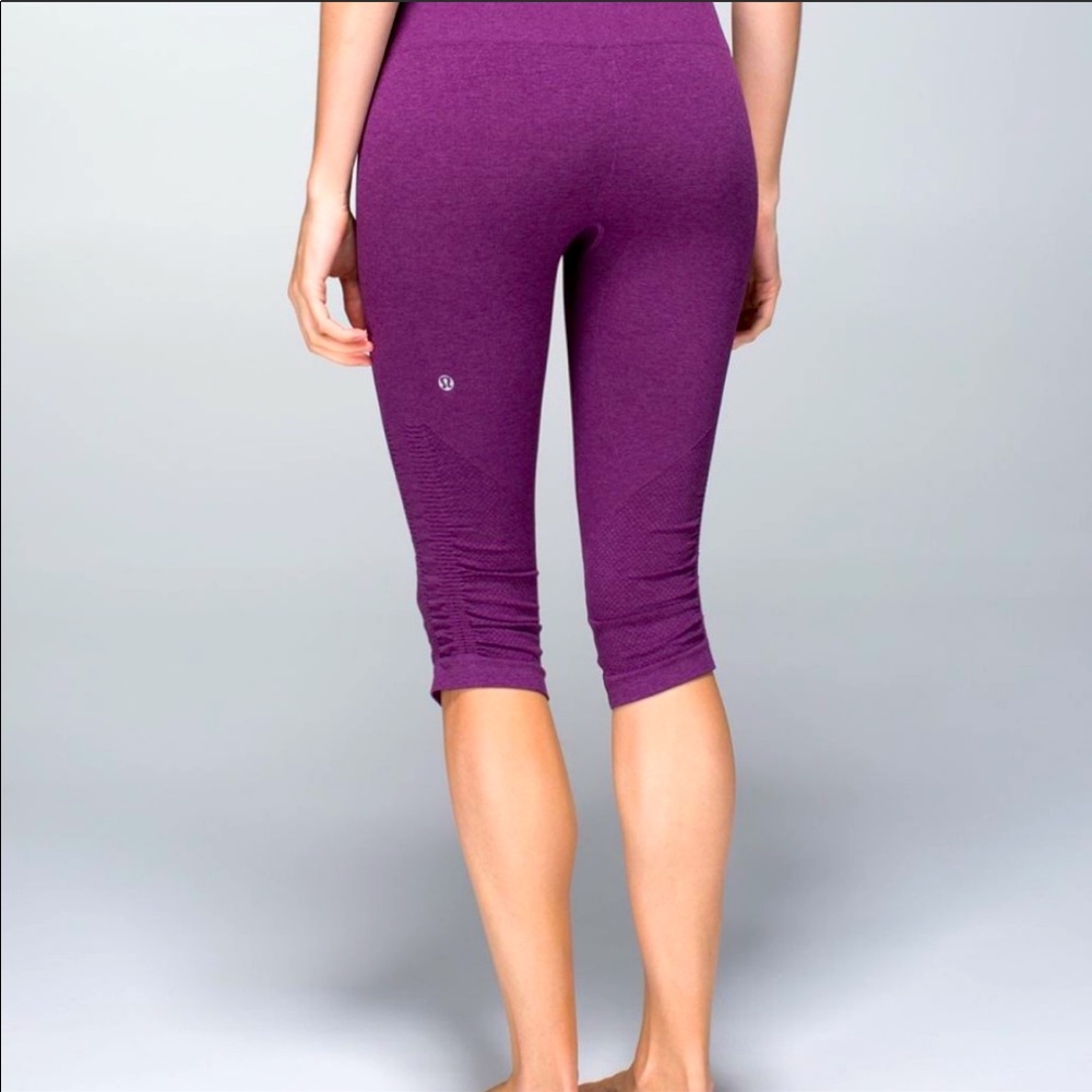Lululemon In The Flow Cropp Heather Berry Yum Yum